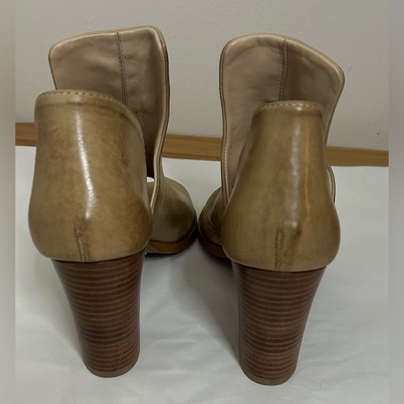 NWT DIBA TRUE SAMPLE OPEN-TOE HEELED BOOTIE SIZE 9 - Picture 4 of 6